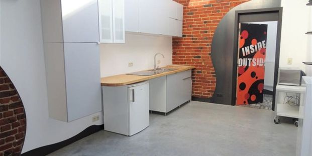 Appartement te huur in Tournai voor € 650 met 1 slaapkamer - Photo 1