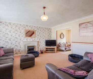 3 bedroom semi-detached house to rent - Photo 6