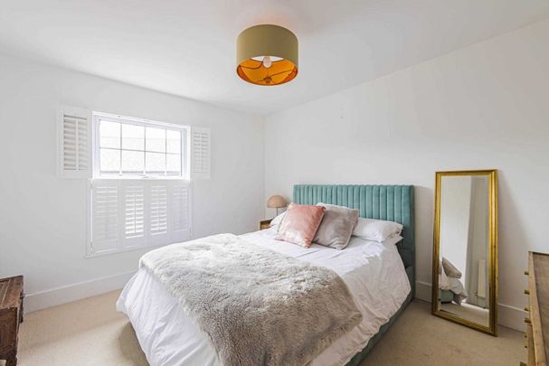 2 bed Terraced for rent - Photo 1