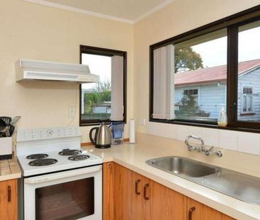 Convenience in Kensington - Photo 3