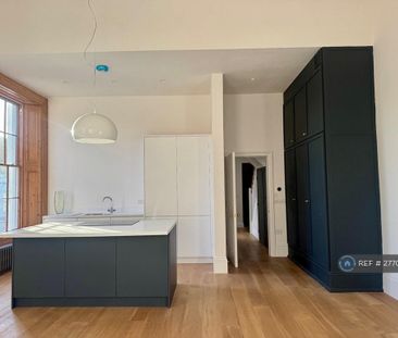 2 bedroom maisonette to rent - Photo 6