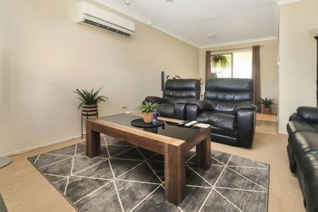 11 Begonia Court, Annandale - Photo 3