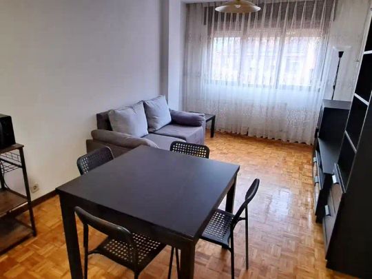 Oviedo - Photo 1