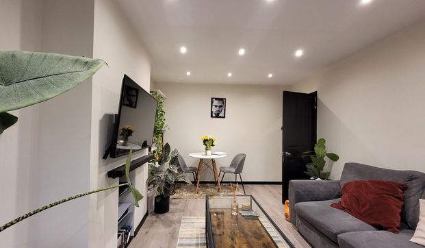 Milespit Hill, Mill Hill, London NW7 - Photo 1