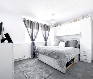 3 bedroom terraced house to rent - Photo 3