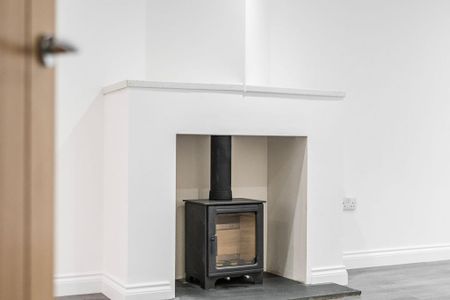 3 bedroom detached house to rent - Photo 5