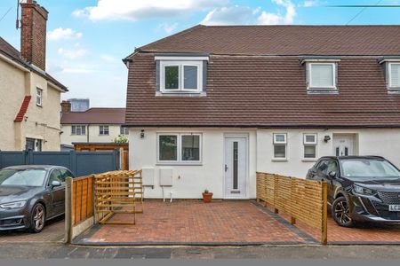 Flat to rent - Sumner Road South, Croydon, CR0 - Photo 3