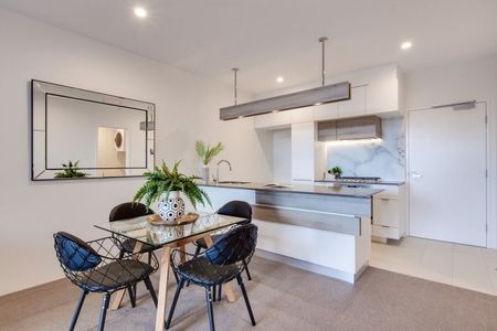 1B 1B 1C Plus Study - Fully Furnished - Photo 2