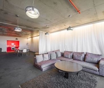Stylish 2 bedroom in First Class Location & great building amenities - Photo 2