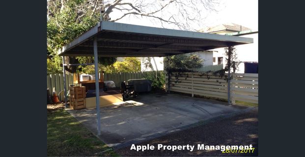 ONE BEDROOM FLAT - Photo 1