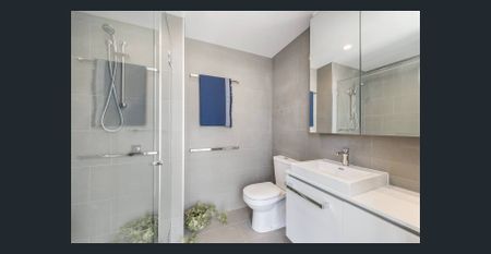 BEAUTIFUL VIEWS FURNISHED 1 BED APARTMENT - Photo 3