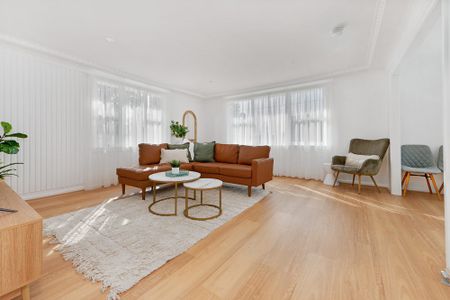 Picket Fenced Delight In Town - Photo 3