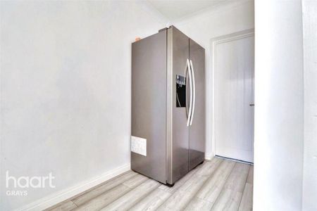 6 bedroom semi-detached house to rent - Photo 5