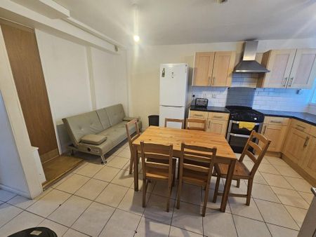 3 bedroom terraced house to rent - Photo 4