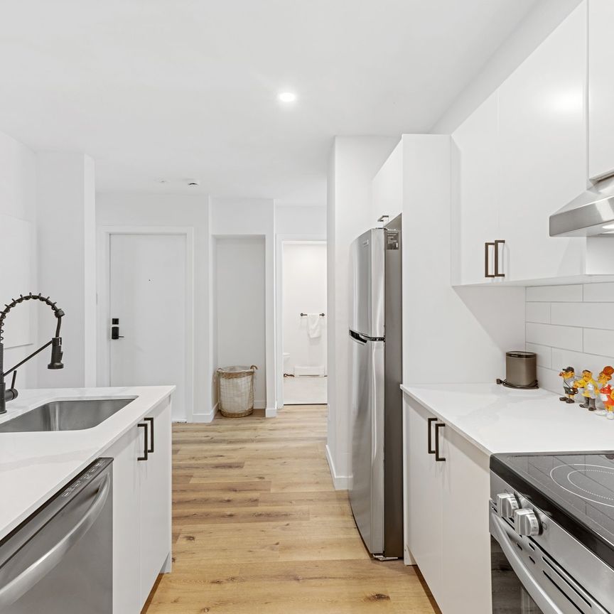 2060 Rue St-Denis #202 - Photo 1