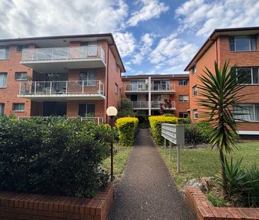 Willoughby - Photo 3