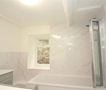 2 bedroom semi-detached house to rent - Photo 3