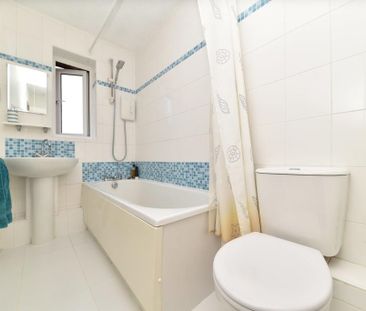 2 bedroom semi-detached house to rent - Photo 3