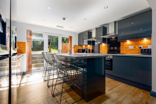 1 bedroom in a house share to rent - Photo 1