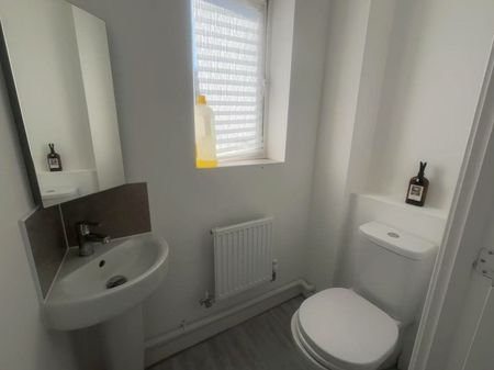 4 Bed Detached House, Heroes Drive, B29 - Photo 5