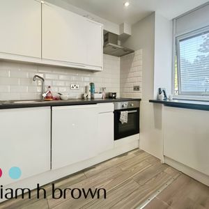 Whitehall Road, Colchester - Photo 2