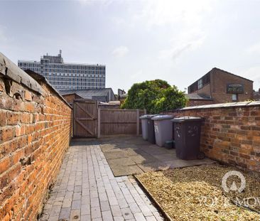 2 bedroom terraced house to rent - Photo 4