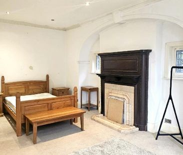 2 bedroom ground floor flat to rent - Photo 1