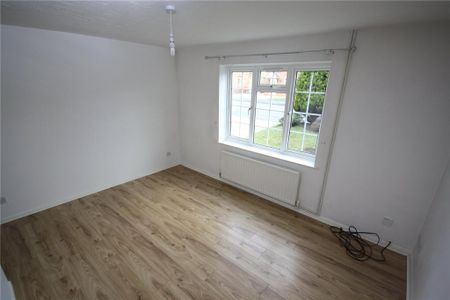 2 bedroom semi-detached house to rent - Photo 3