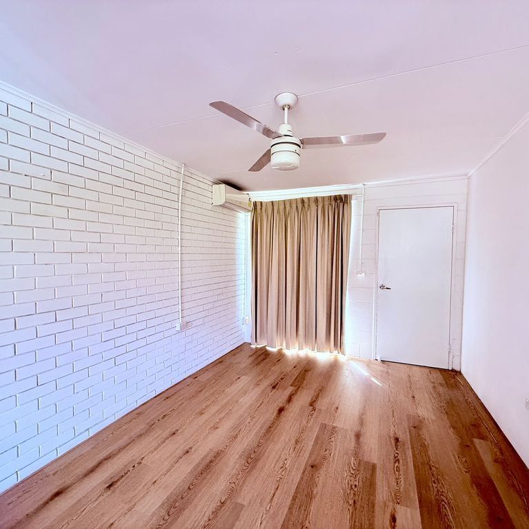 Air-conditioned 2 Beds Unit at Great Location! - Photo 1