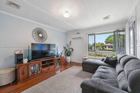 6 Gleeson Crescent, Harlaxton, QLD 4350 - Photo 4