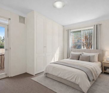 Stylish Apartment in Ideal Location - Photo 6