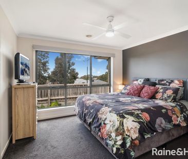 Comfortable and spacious living - Photo 5