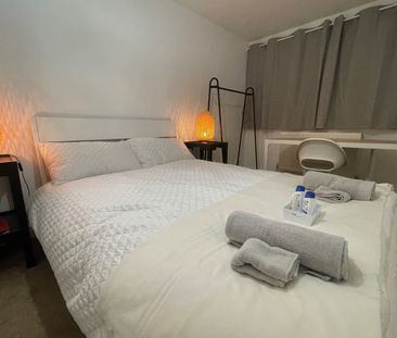 5 Bed Semi-Detached House, Furlong Road, CV1 - Photo 5