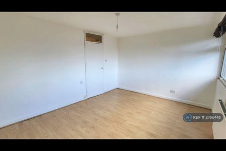 3 bedroom end of terrace house to rent - Photo 5