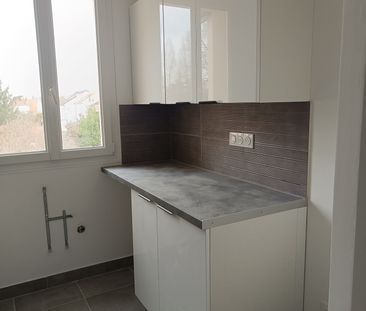Location Appartement 3 pièces 54m² JOINVILLE LE PONT 94340 - Photo 2