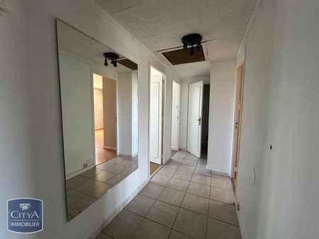 Location Appartement 3 pièces 55m² ST MARTIN D HERES 38400 - Photo 2