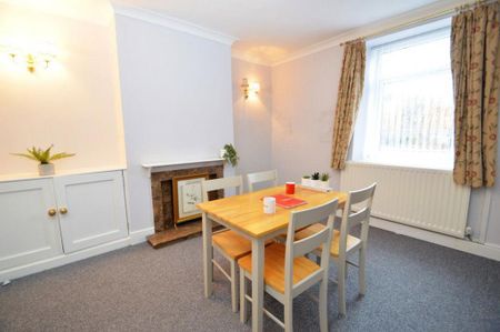 4 bedroom house to rent - Photo 2