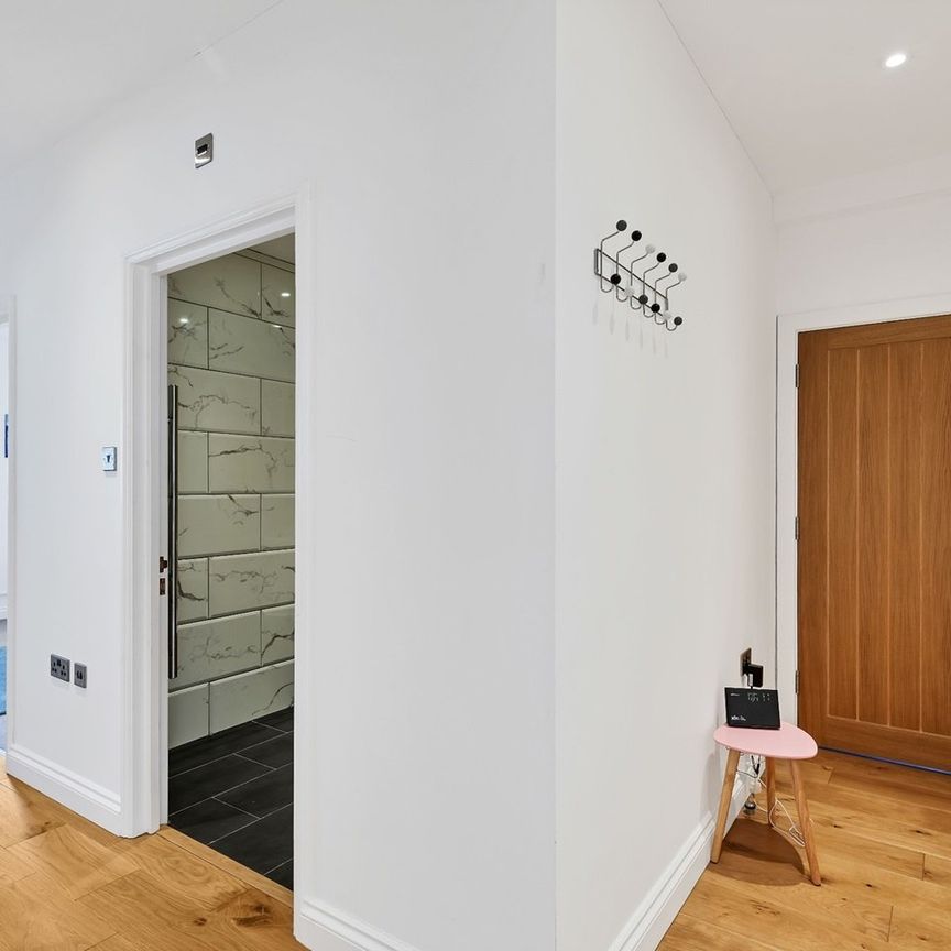 2 Bed Flat, Holcombe House High Street, BN2 - Photo 1