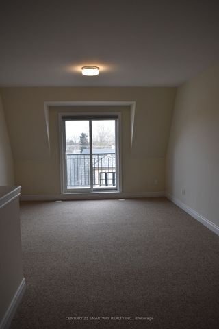 Condo Townhouse For Lease | W8118356 - Photo 2