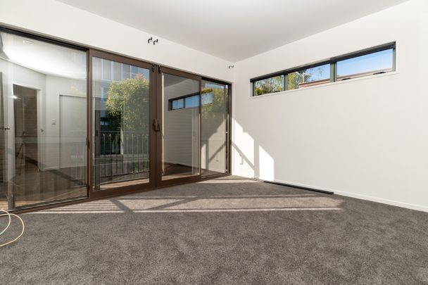 Parnell Beauty With Parking - Photo 1