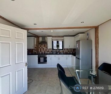 2 bedroom detached house to rent - Photo 4