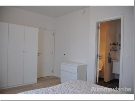 ETTERBEEK : APPARTEMENT MEUBLE 2 CHAMBRES - TERRASSE - PARKING - Etterbeek - Photo 5