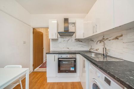 2 bedroom maisonette to rent - Photo 3