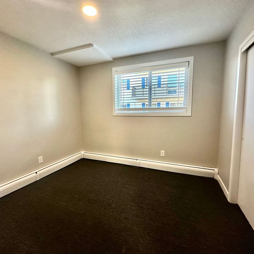 8705 152 Street - Photo 1