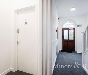 1 bedroom in a house share to rent - Photo 6