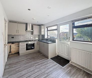 3 bedroom semi-detached house to rent - Photo 6