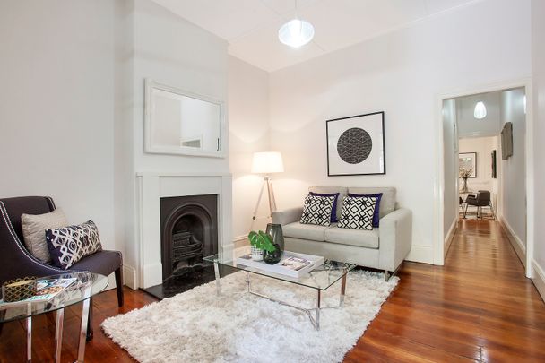 One Bedroom House with Parking - Photo 1