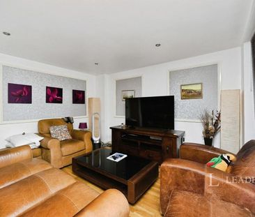 2 bedroom maisonette to rent West Street, Brighton, East Sussex, BN1 - Photo 2