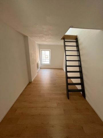 Maison entièrement rénovée à 6041 Gosselies - Photo 2