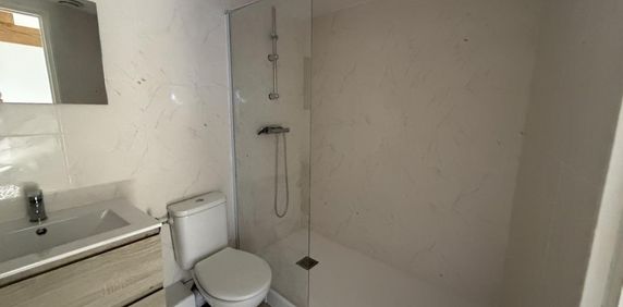 Location Appartement 2 pièces 51m² EU 76260 - Photo 2
